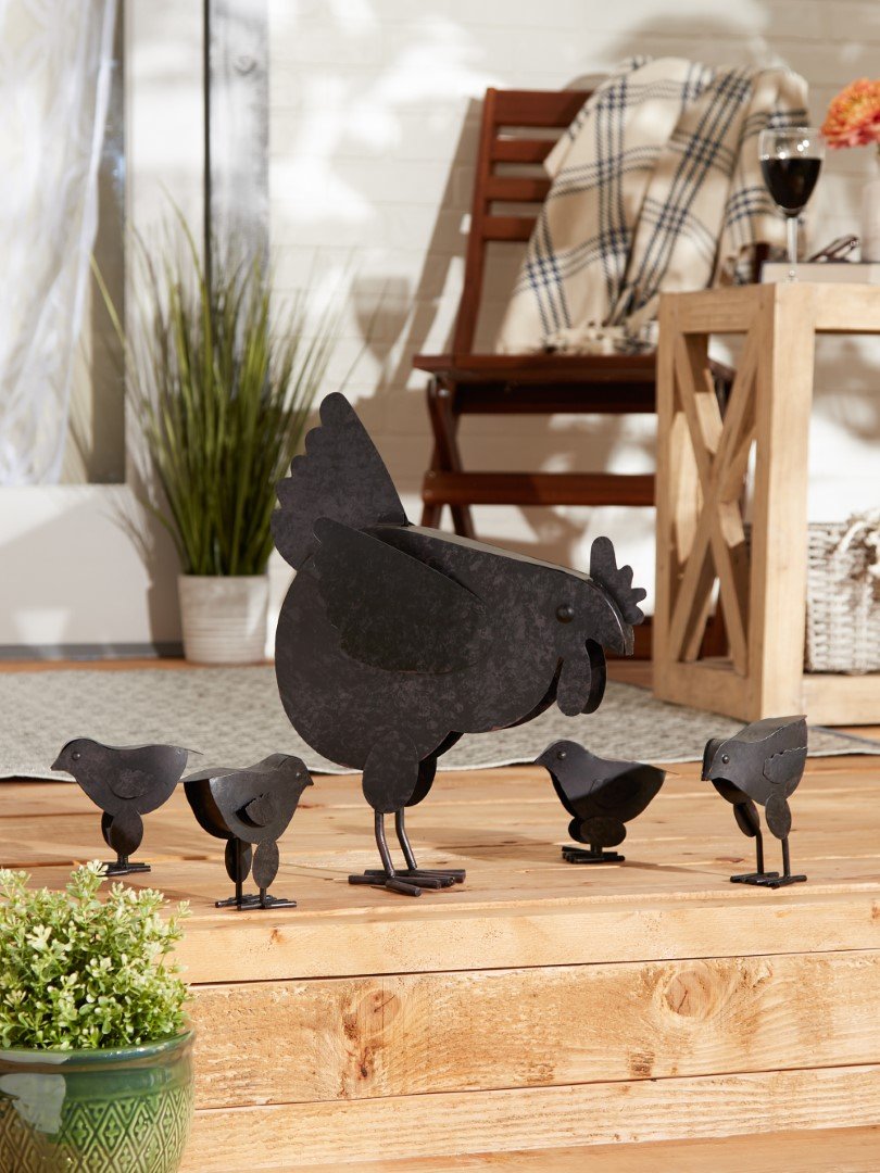 Hen With Chicks Sculpture