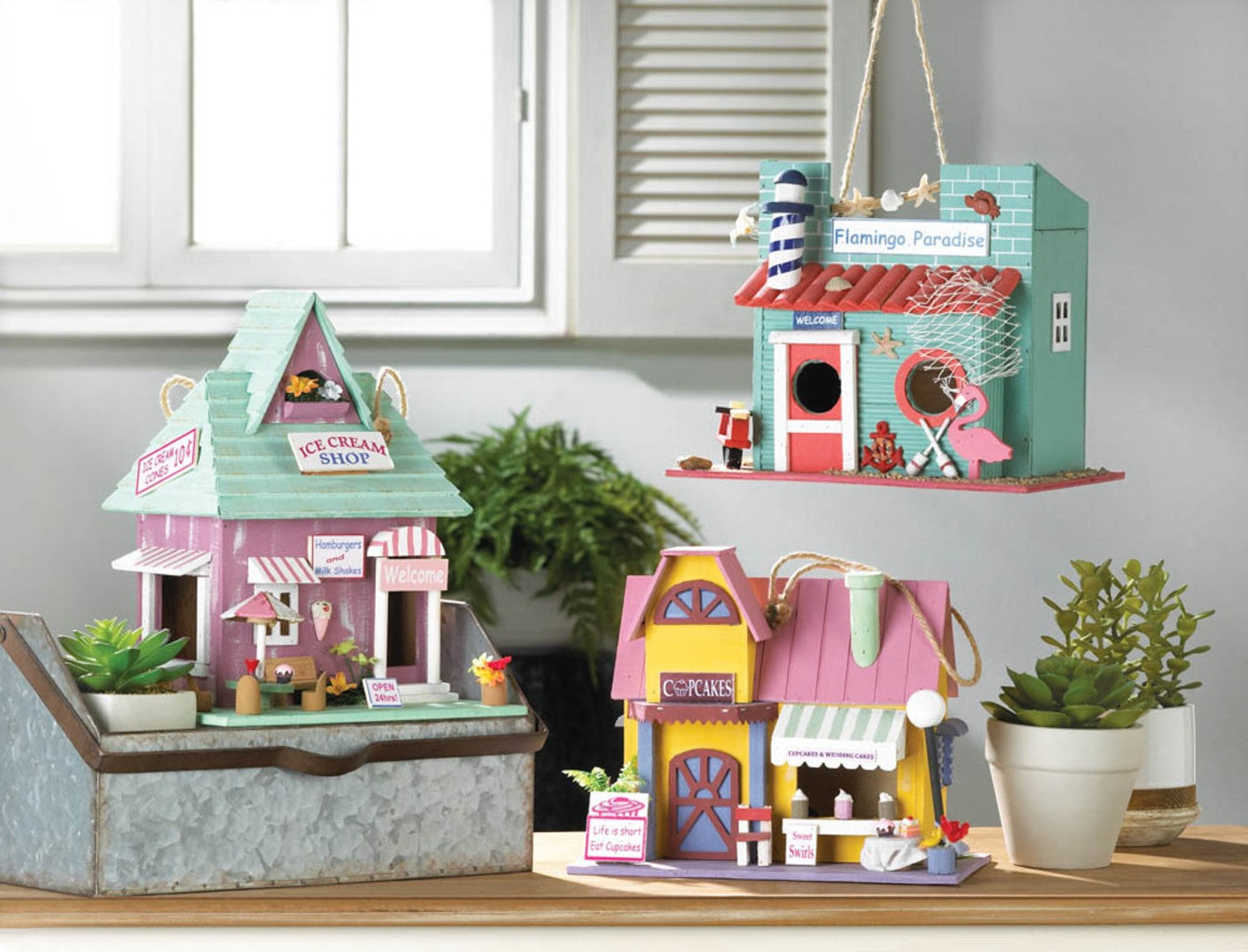 Cupcake Bakery Birdhouse