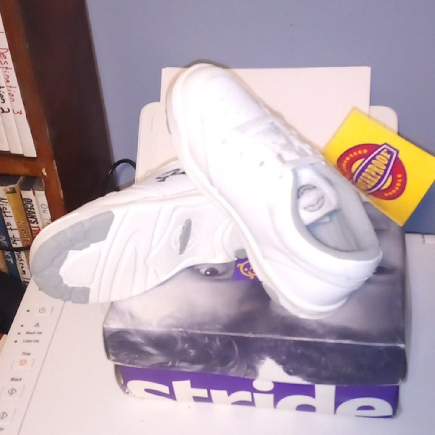 NWT - Strides Rite Child Rambler Lo White Grey Sneakers - Size 12W