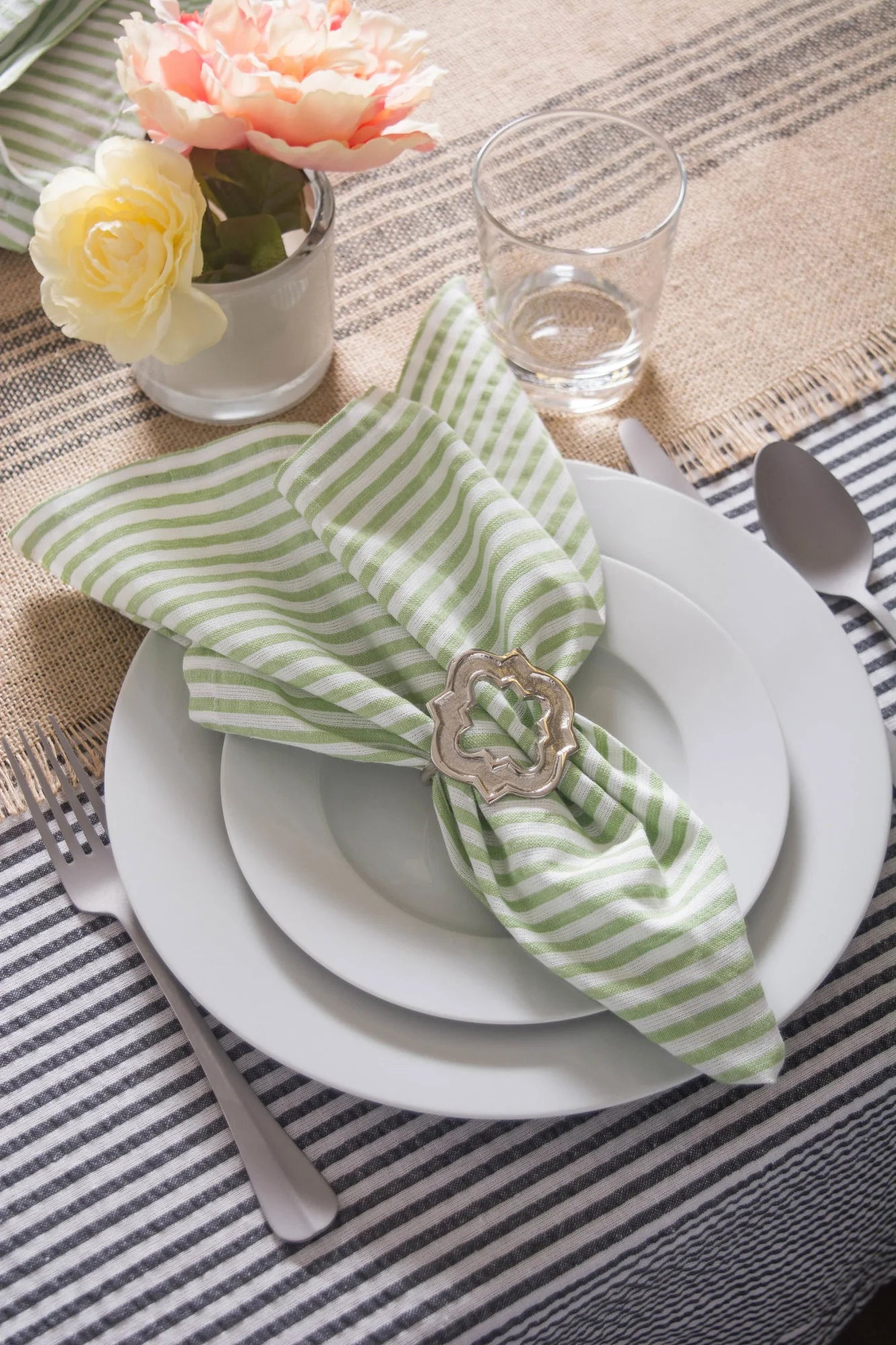 Mineral Seersucker Tablecloth 70 Round 
