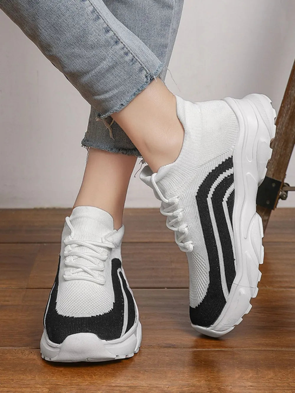 eea318c0-aab3-42b9-b022-e8d0619e41c5-Max