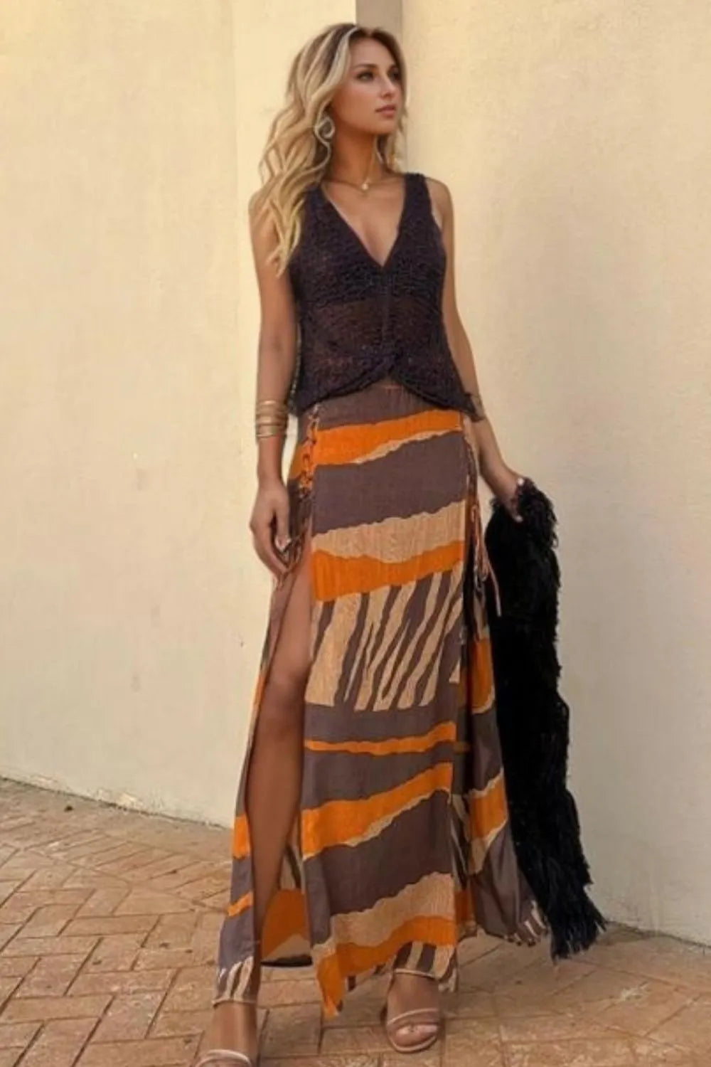 f9505c77-8fa4-40cd-952c-d69591f2596e-Max