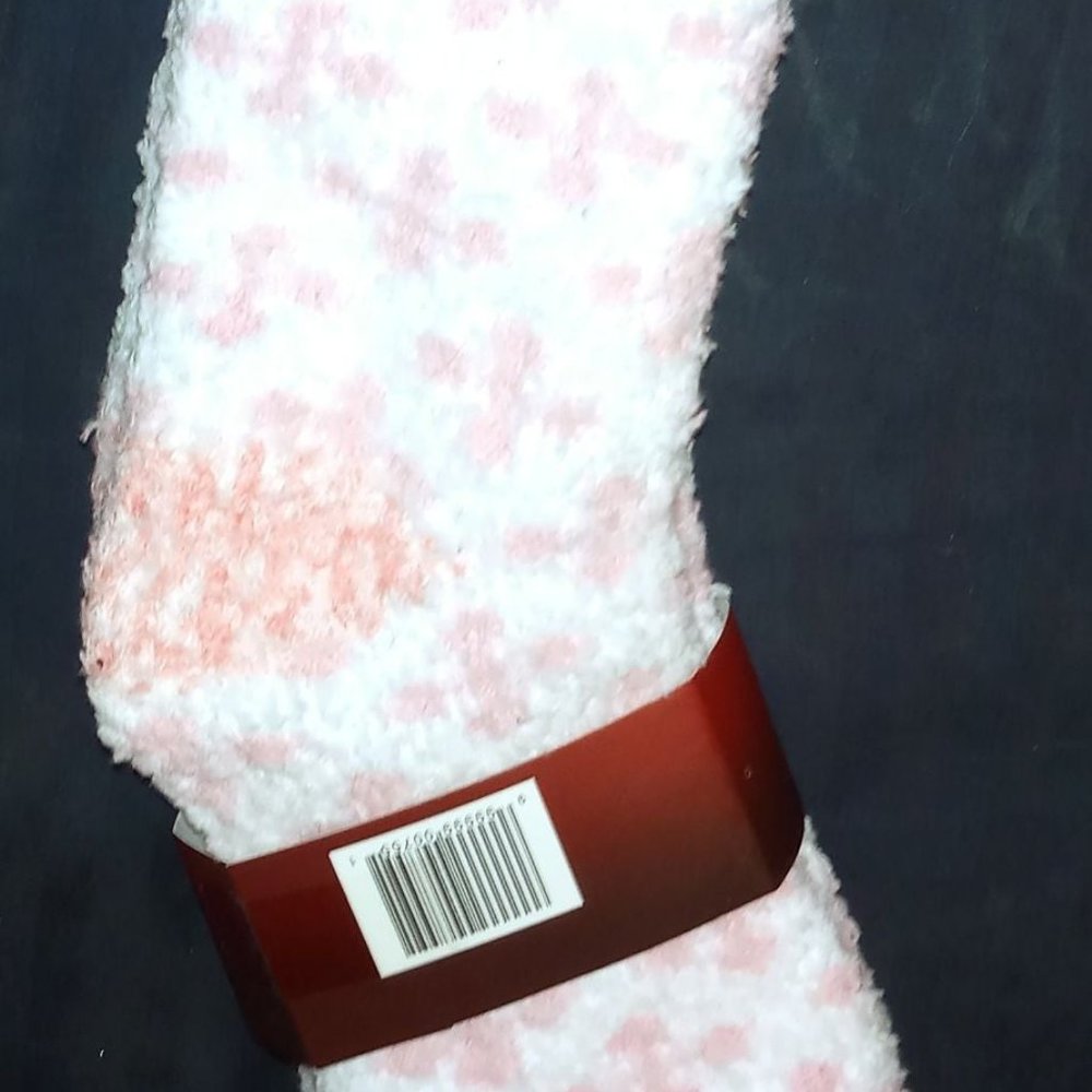 NWT - 2 pairs. Pink & White Fuzzy Cozy Socks - ONE SIZE