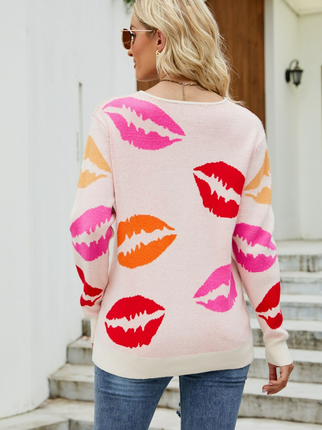 Lip Print V-Neck Knit Top