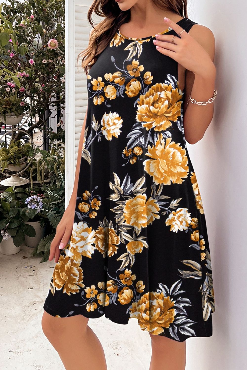 Printed Round Neck Sleeveless Dress