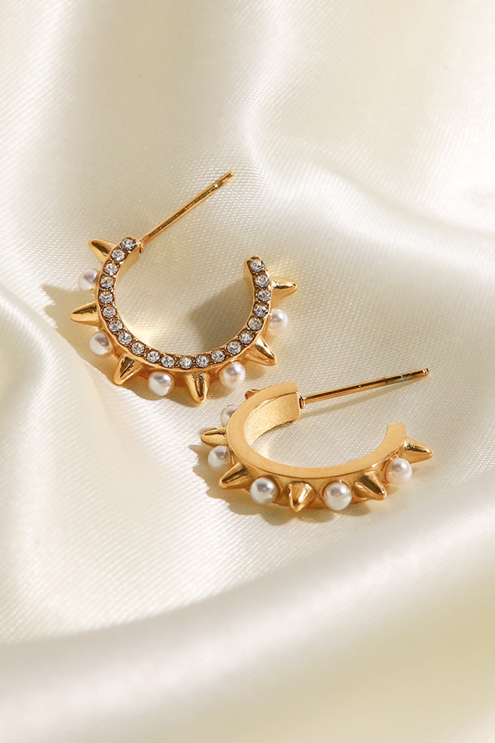 Inlaid Rhinestone Faux Pearl Earrings