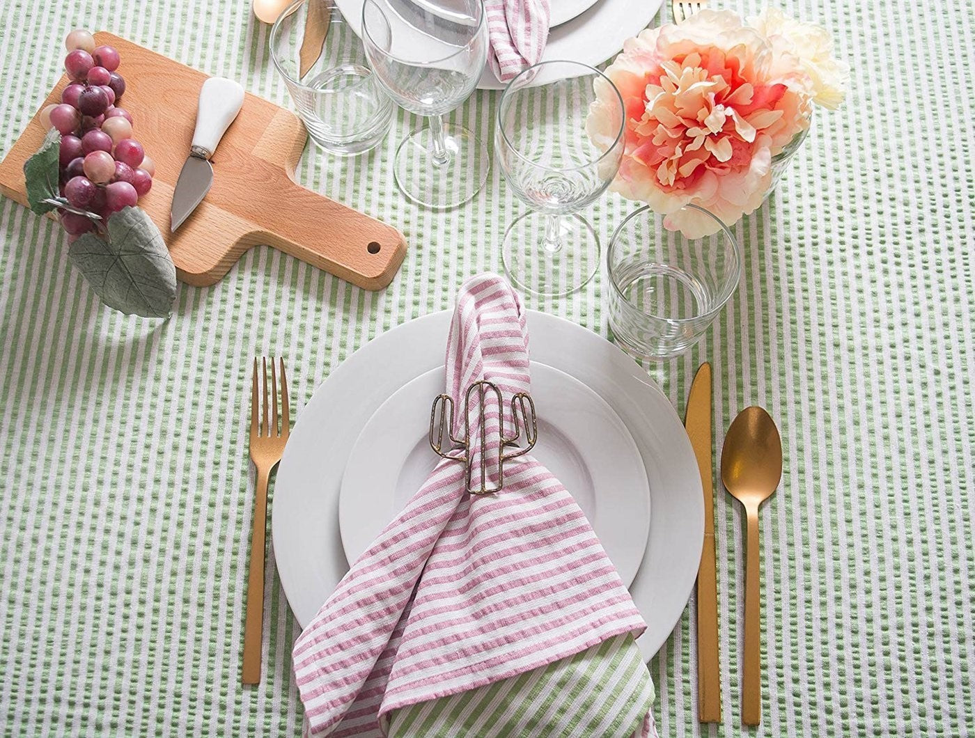 Bright Green Seersucker Tablecloth 60X104 