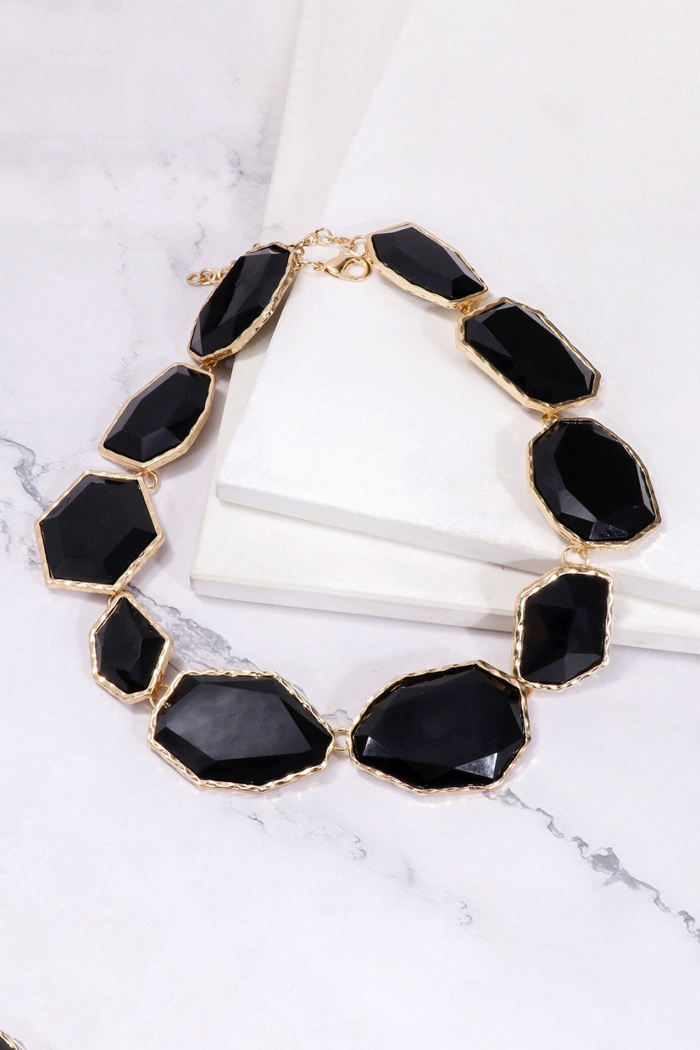 Geometrical Shape Zinc Alloy Frame Resin Necklace