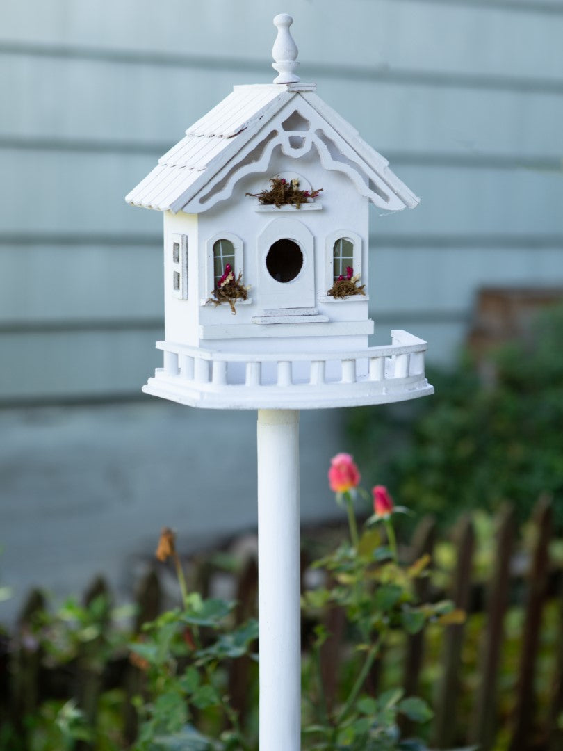 Freestanding Victorian Birdhouse 