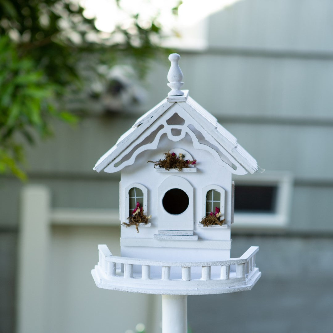 Freestanding Victorian Birdhouse 