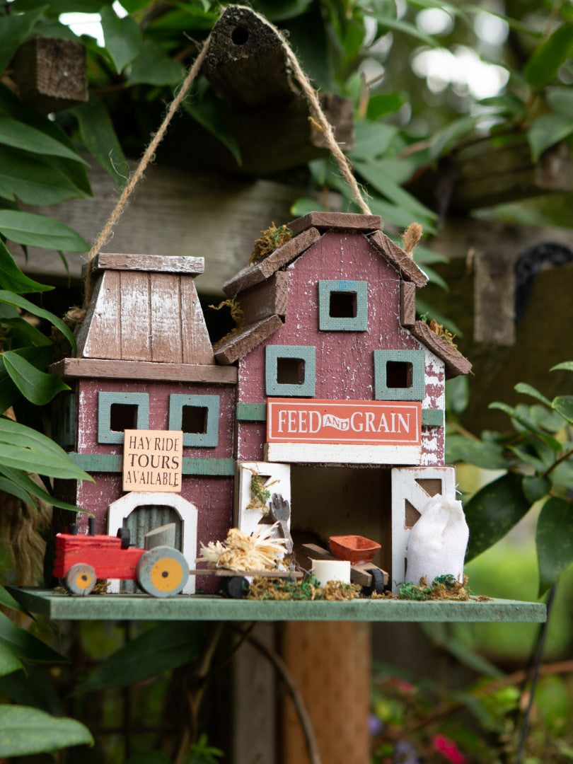 Farmstead Birdhouse 