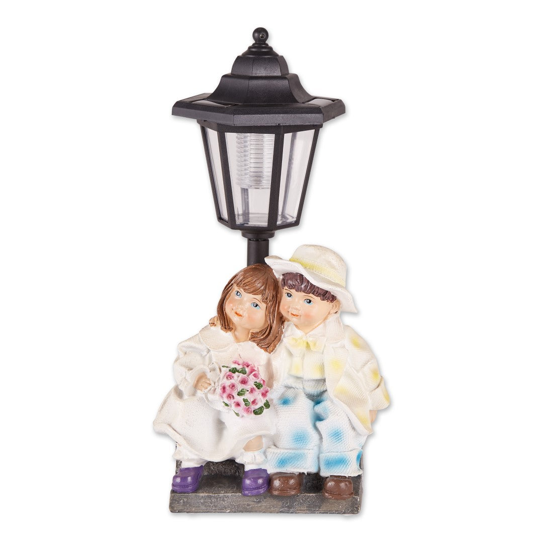 Couple With Solar Street Light Statue 