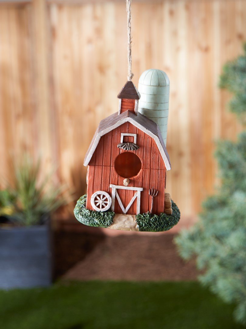 Barn Birdhouse 