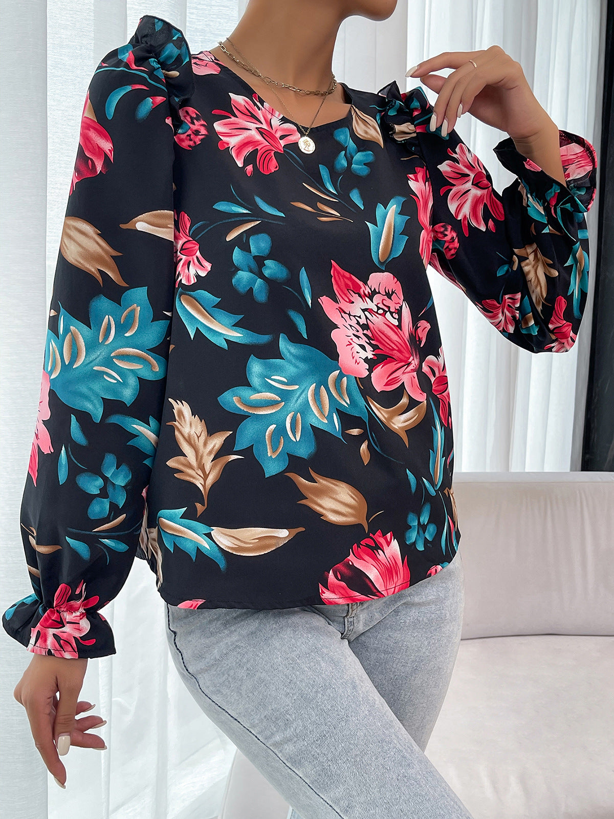 Floral Round Neck Ruffle Shoulder Blouse