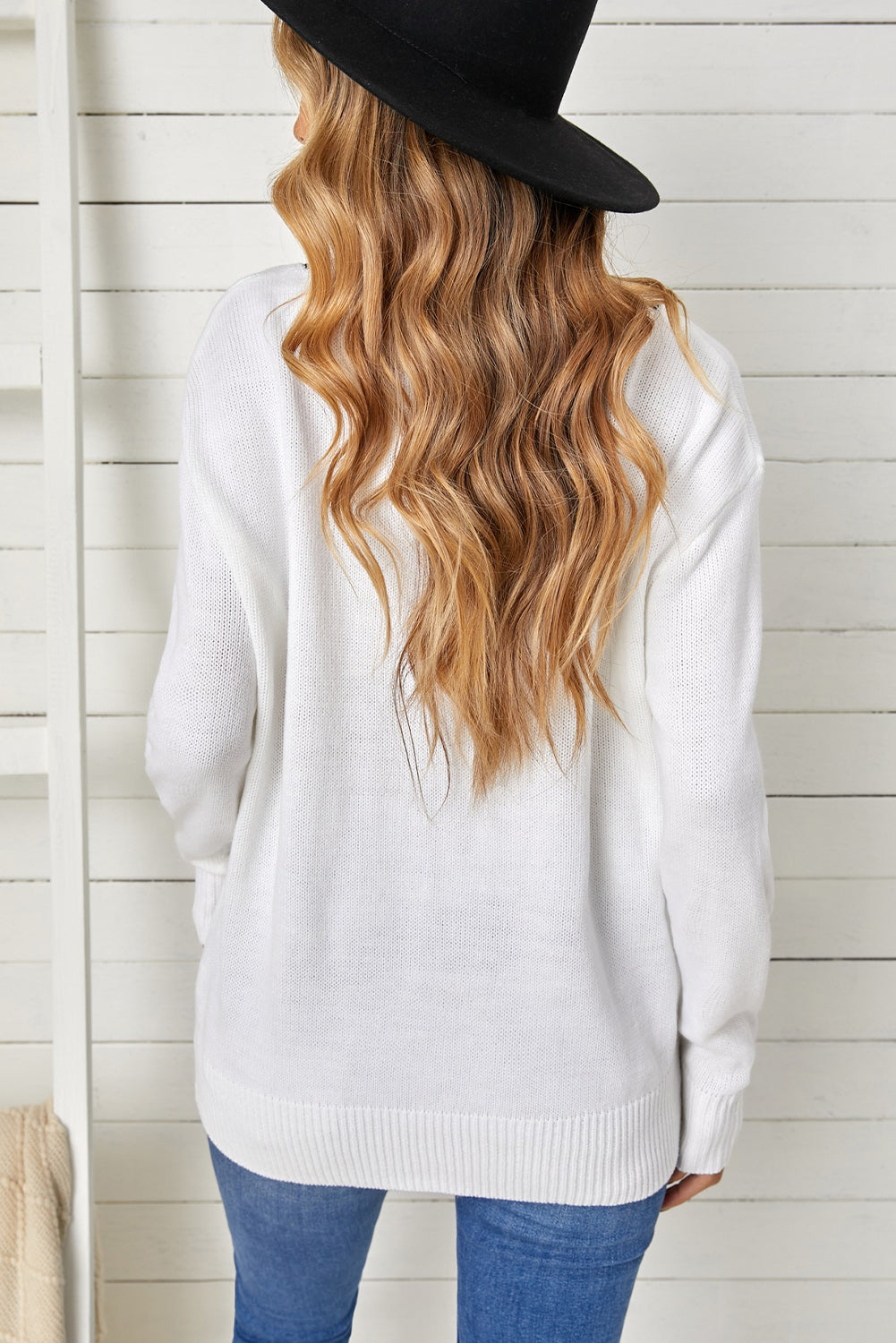 Contrast Detail V-Neck Dropped Shoulder Knit Pullover