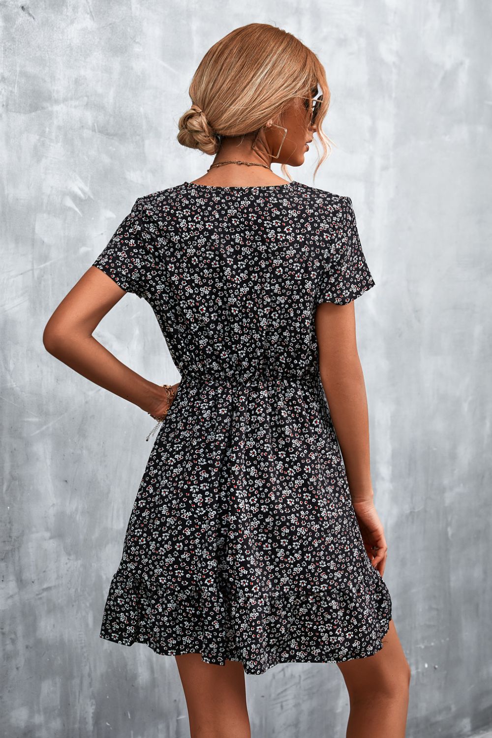 Ditsy Floral V-Neck Short Sleeve Dress