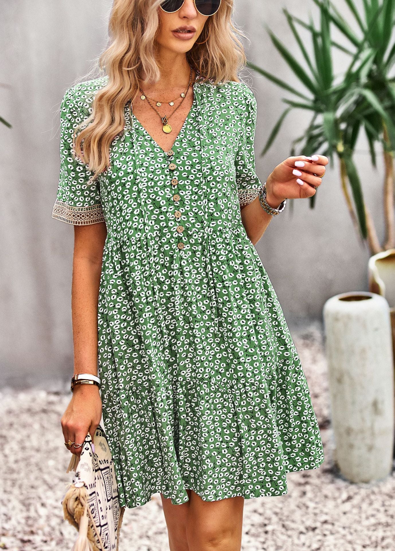 Floral Buttoned Puff Sleeve Dress