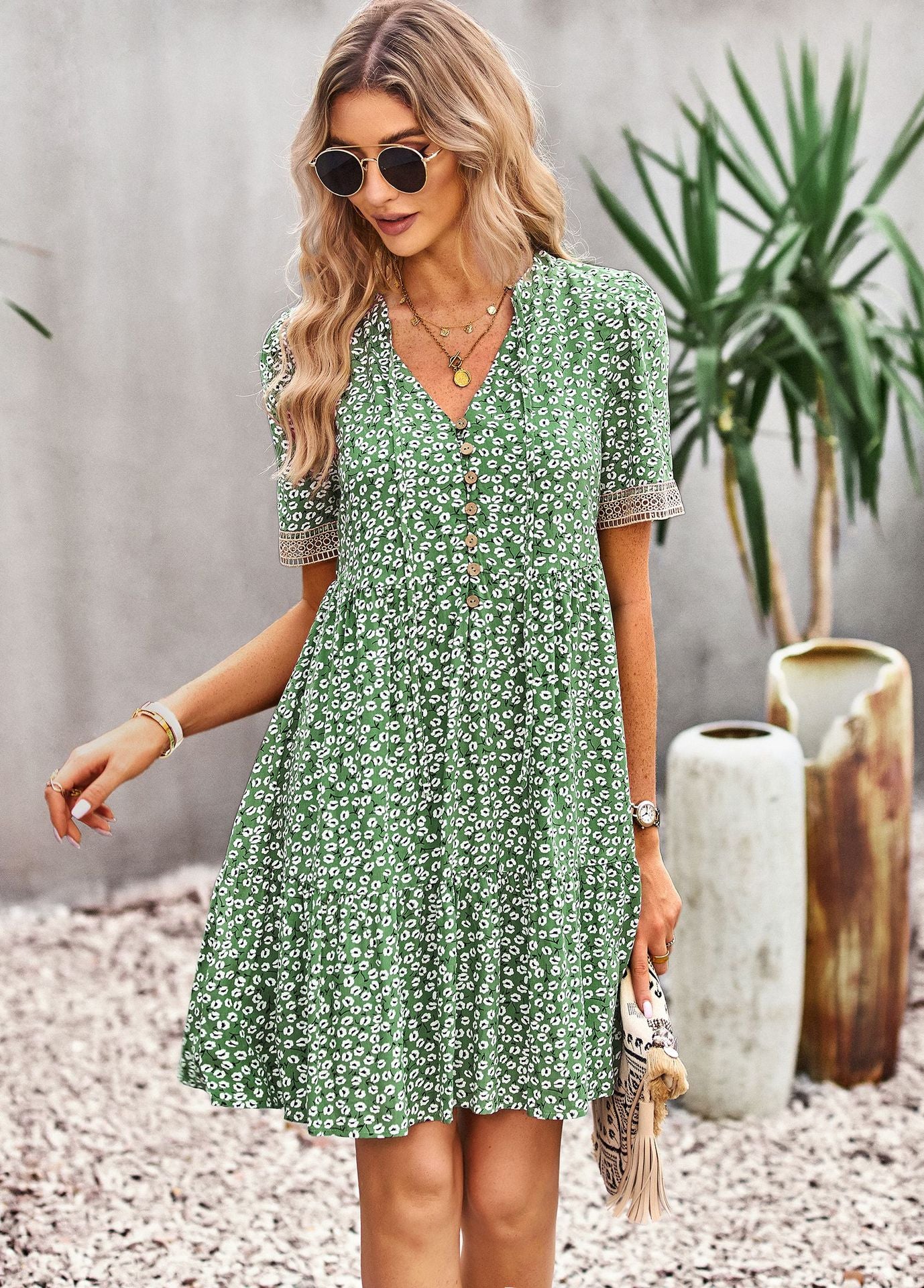 Floral Buttoned Puff Sleeve Dress