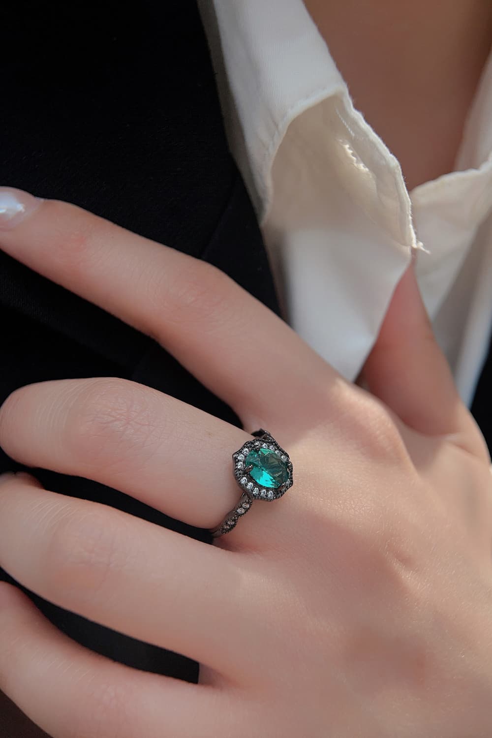 925 Sterling Silver Paraiba Tourmaline 4-Prong Ring