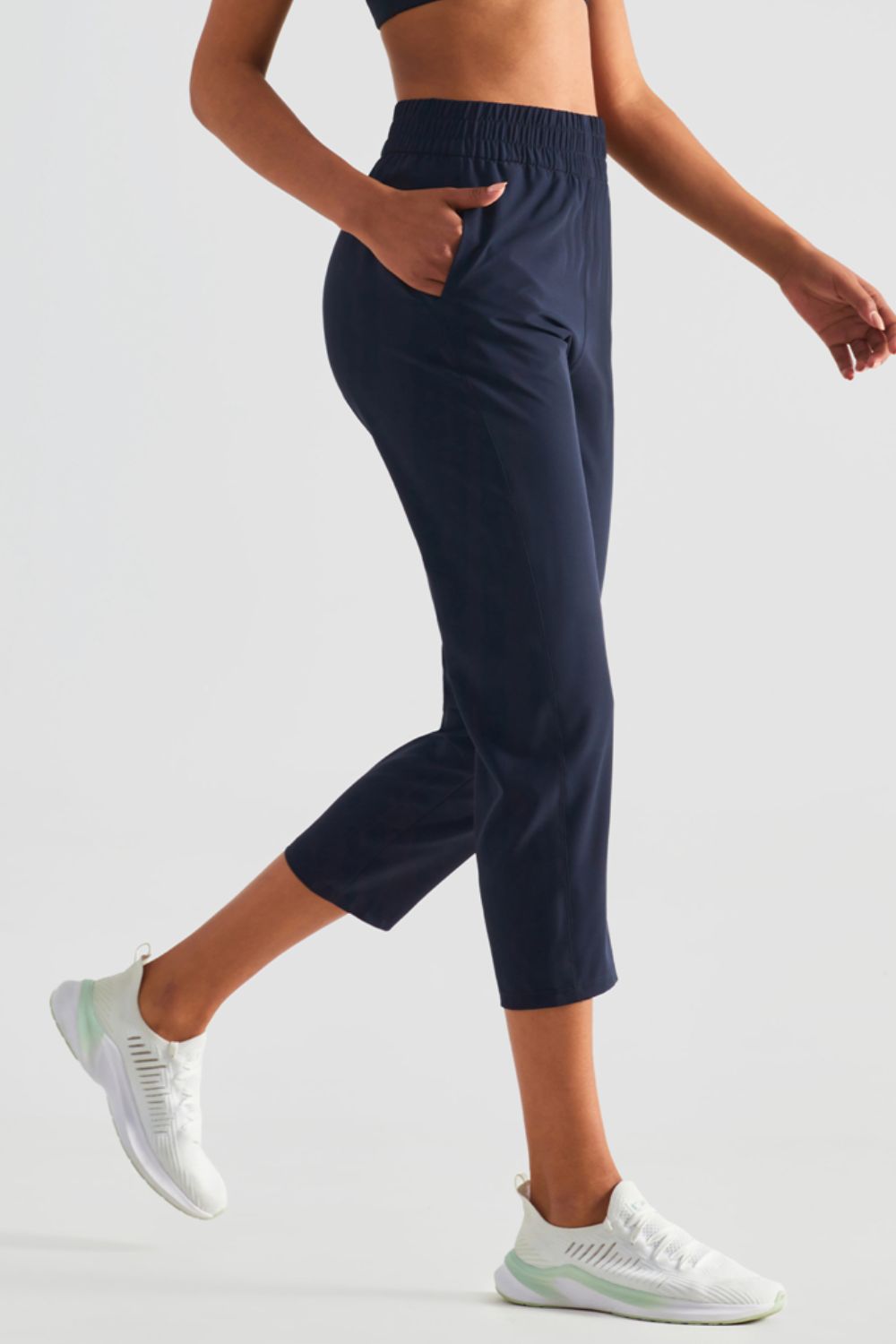 Elastic Waist Cropped Sports Pants