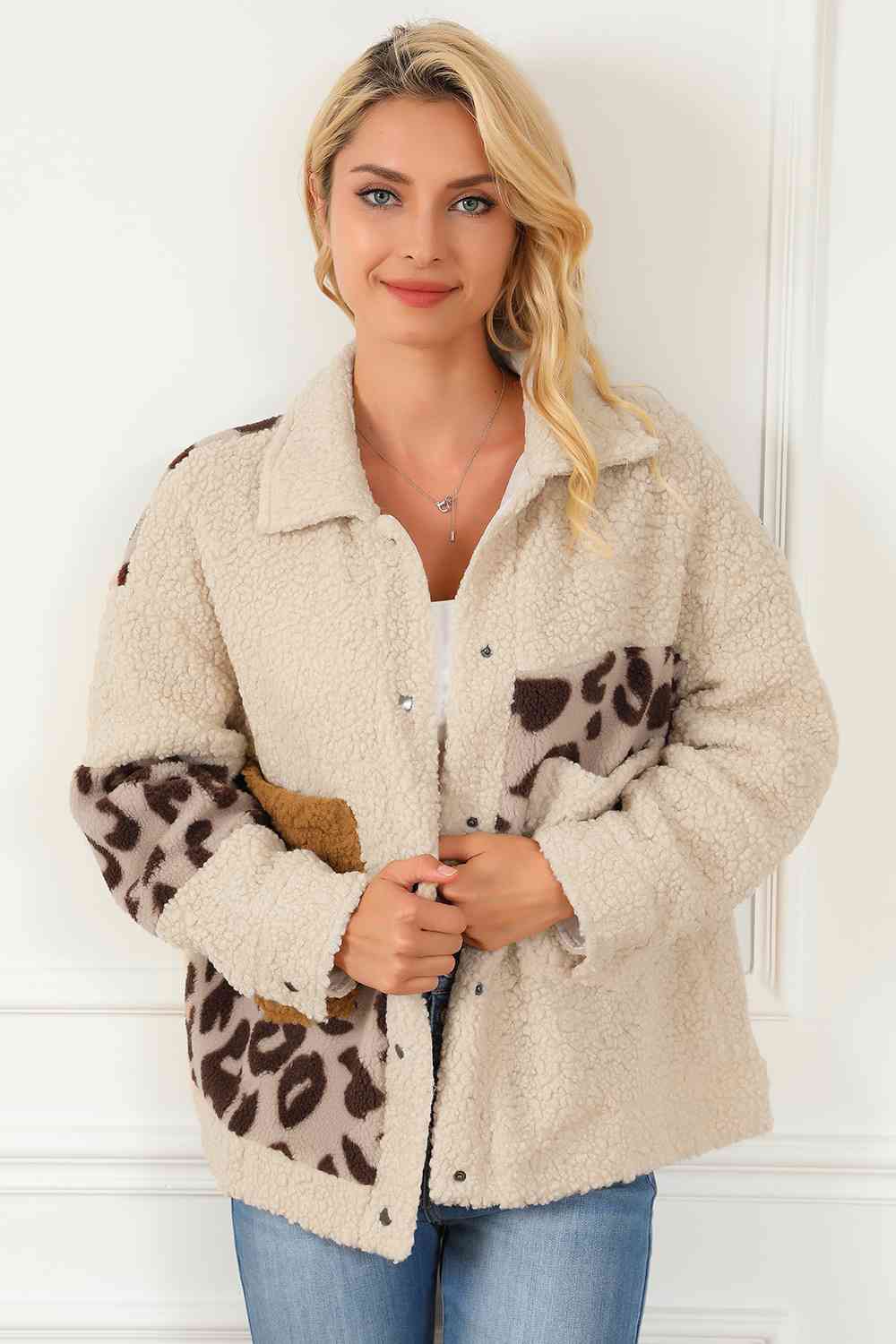 Leopard Sanp Down Collared Jacket